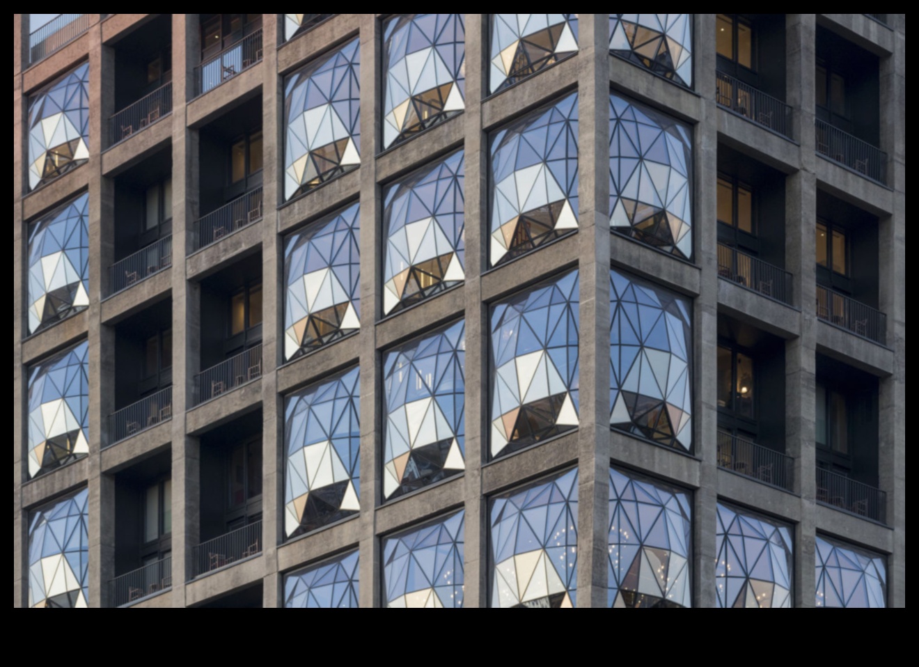 Ferestre către lume O călătorie către măiestria fotografiei arhitecturale 2 Ferestre către lume: o călătorie în măiestria fotografiei arhitecturale