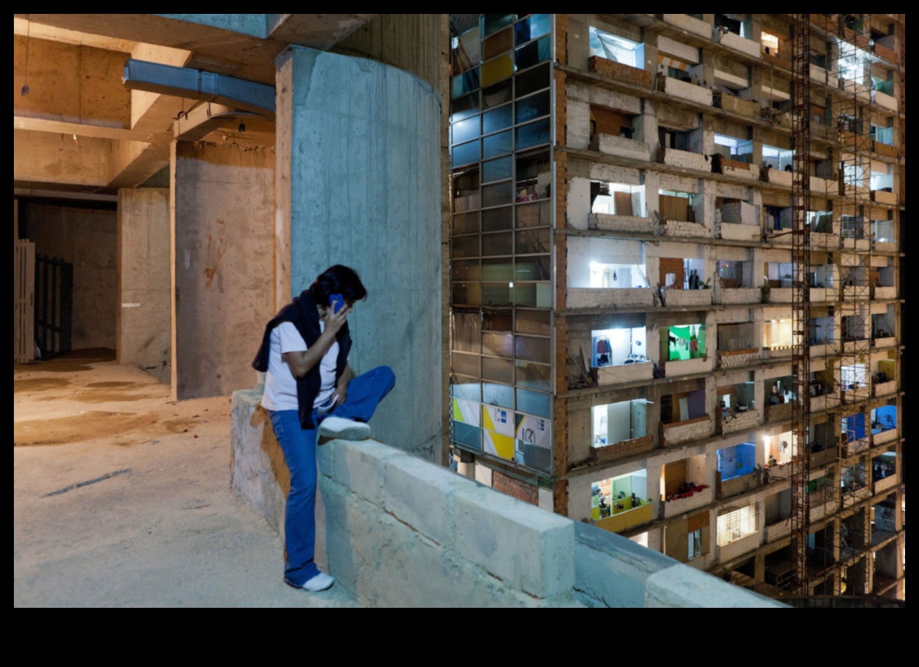 Ferestre către lume O călătorie către măiestria fotografiei arhitecturale 5 Ferestre către lume: o călătorie în măiestria fotografiei arhitecturale