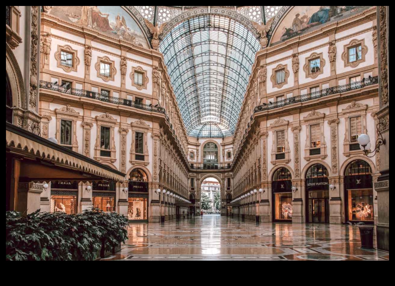 Metropolitan Mosaics O călătorie fotografică prin splendoarea arhitecturală 4 Metropolitan Mosaics: Fotografia de arhitectură la cea mai bună calitate