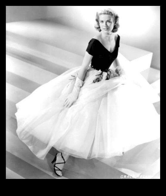 Ținute vintage atemporale Couture clasice pentru o notă modernă 2 Couture clasice: ținute vintage pentru o frumusețe atemporală