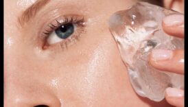 Abstractionism; arta aplicata rulării cu gheață Un indrumator supra terapia academic supra îngrijirea pielii 2 Arta rulării cu gheață: Încorporarea terapiei cu rece în rutina dvs. de îngrijire a pielii