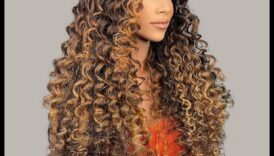 Coroana buclelor Continuare: îmbrățișarea texturii naturale în părul lung
