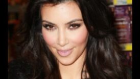 Creț sau drept? Dezbaterea despre coafura celebrităților